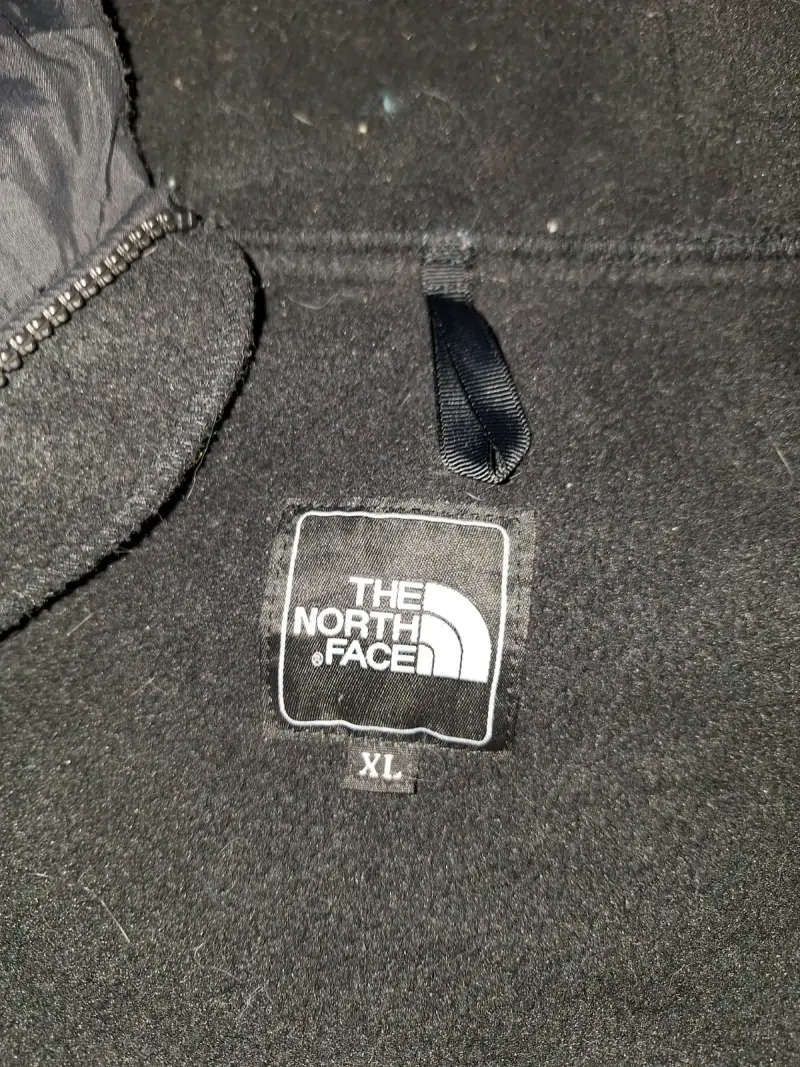 Chaqueta polar negra The North Face con capucha - 3