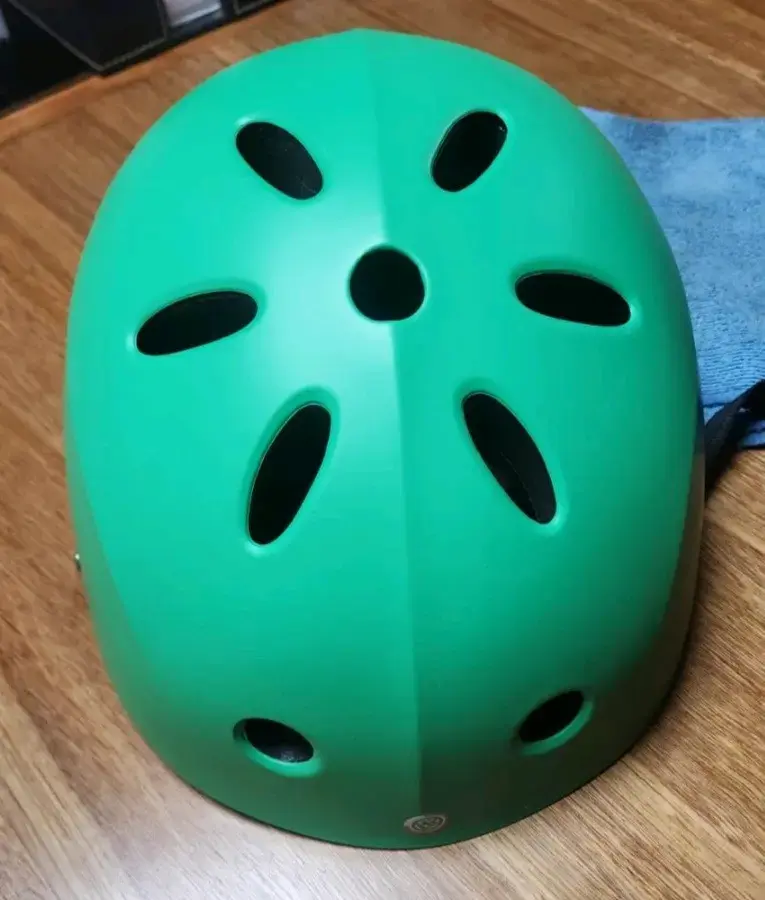 Casco verde para ciclismo Hook con ventilación - 2
