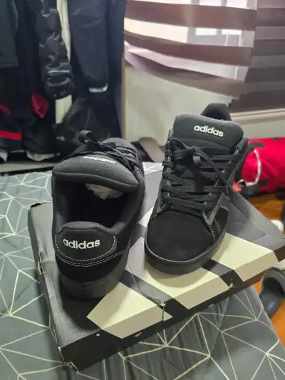 Zapatillas negras Adidas para hombre en buen estad - miniatura 3