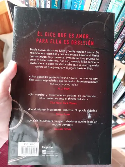 Libro 'Nuestro Juego Más Cruel' de Araminta Hall - miniatura 3
