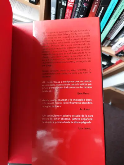 Libro 'Nuestro Juego Más Cruel' de Araminta Hall - miniatura 5