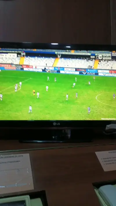 Decodificador de TV digital con cable HDMI - miniatura 2
