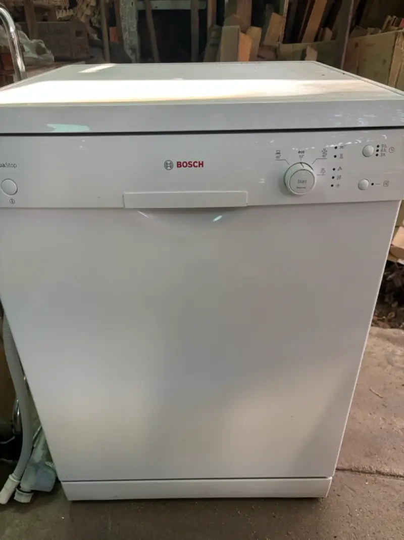 Lavavajillas Bosch con AquaStop y múltiples programas - 1