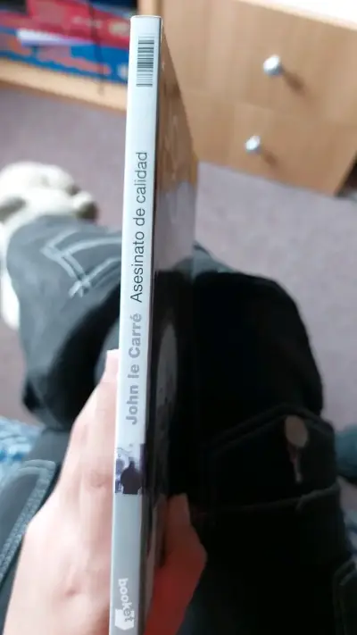 Libro 'Asesinato de Calidad' de John le Carré - miniatura 2