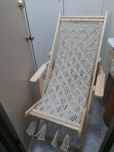 Silla plegable de madera con tejido macramé - miniatura 2