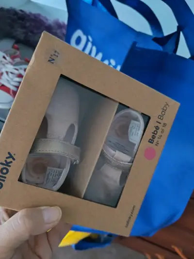 Zapatillas y zapatos para bebé - miniatura 6
