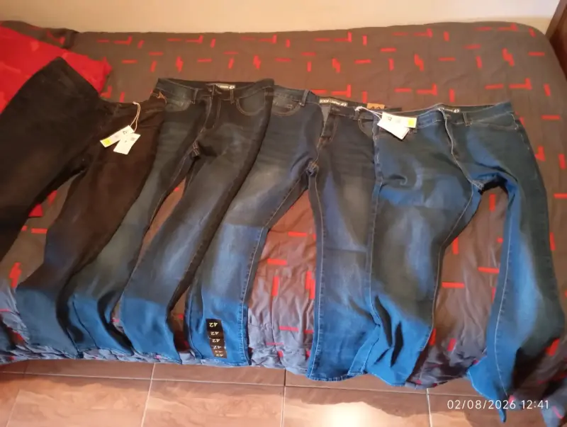 4 Jeans negros talla 42 para hombre - 1
