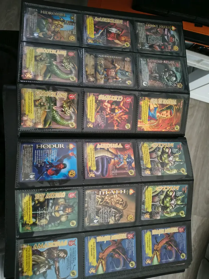 Colección de cartas Mitos y Leyendas PE Reddit - 4