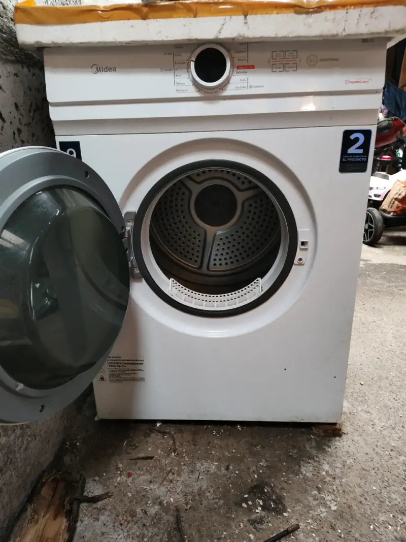 Secadora de Ropa Midea con Puerta Frontal - 1