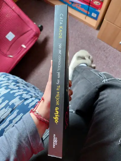 Libro 'No Me Conoces, Pero Soy Tu Mejor Amigo' - miniatura 2