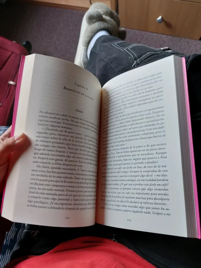 Libro 'No Me Conoces, Pero Soy Tu Mejor Amigo' - 5