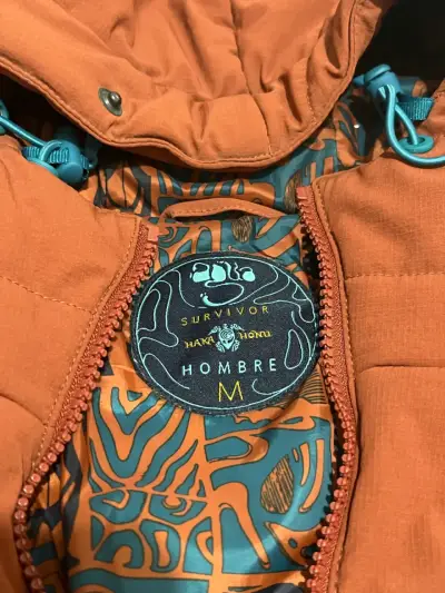 Chaqueta Haka Honu con gorro color terracota - miniatura 5