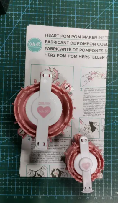 Herramientas para Hacer Pompones Corazón - miniatura 2