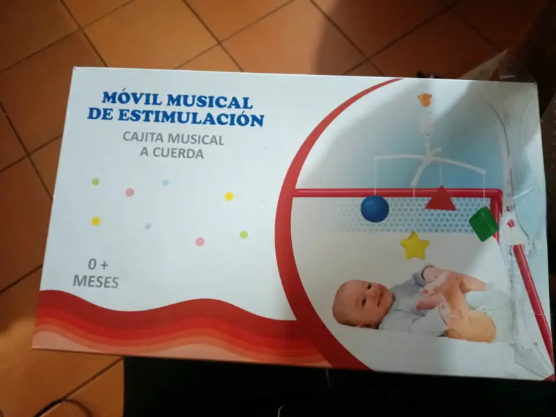 Móvil musical de estimulación para bebés - 1