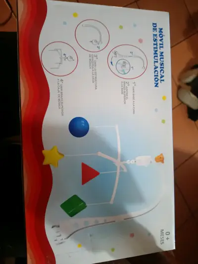 Móvil musical de estimulación para bebés - miniatura 2