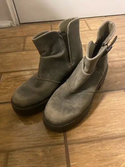Botines de cuero gris con tacón Caterpillar - miniatura 1