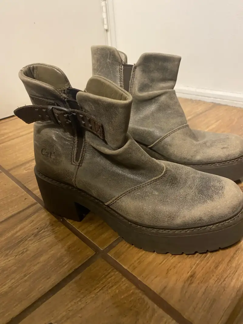Botines de cuero gris con tacón Caterpillar - 2