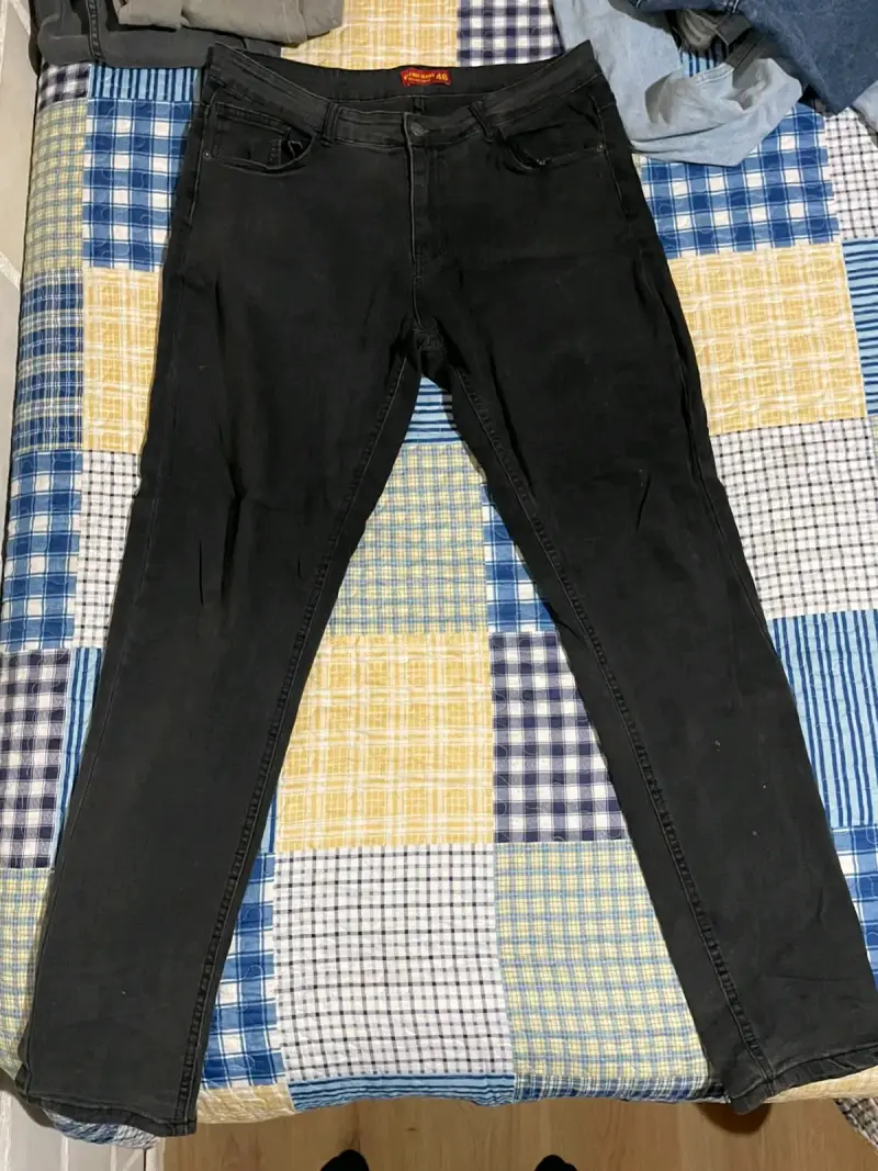 Pantalones negros de mezclilla talla 46