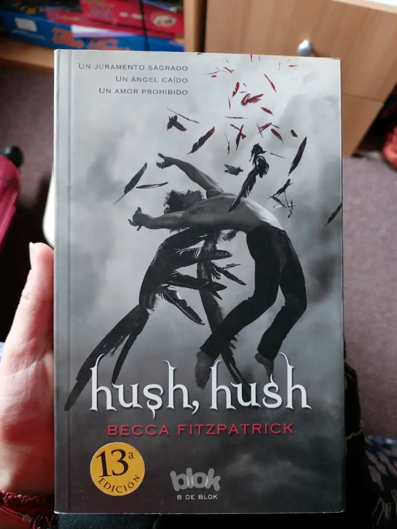 Primeros 2 libros saga Hush Hush