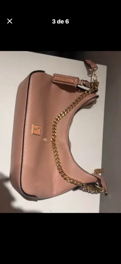 Bolso rosa con cadena dorada Victoria's Secret - miniatura 3
