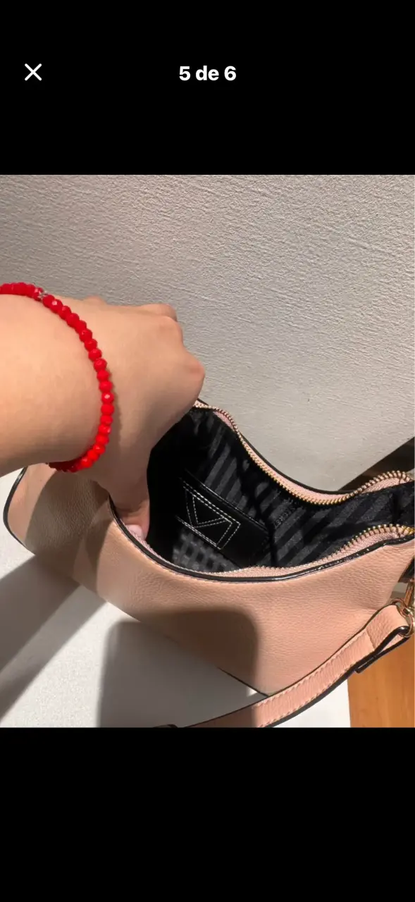 Bolso rosa con cadena dorada Victoria's Secret - 5