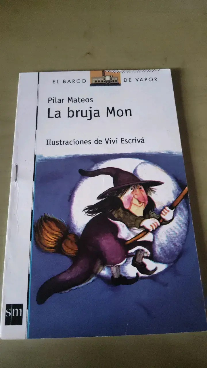 Libro infantil 'La bruja Mon' de Pilar Mateos