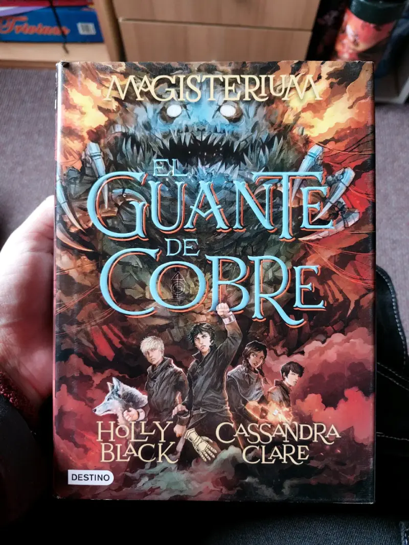 3 primeros libros saga Magisterium - 3