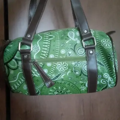 Bolso de mano verde con diseño floral de Diseñador - miniatura 2