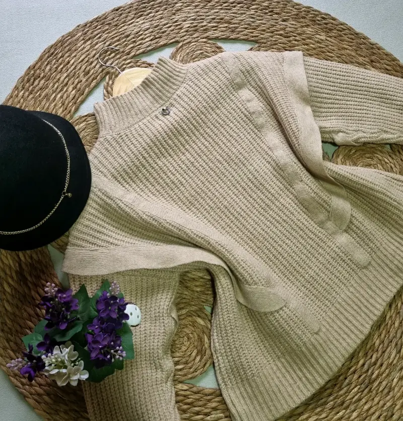 Suéter de lana beige con cuello alto Umbrale - 3