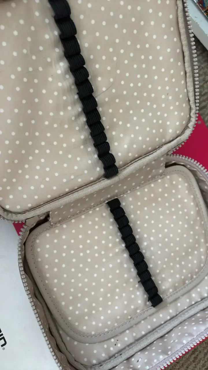 Estuche Kipling beige con llavero de mono - 3