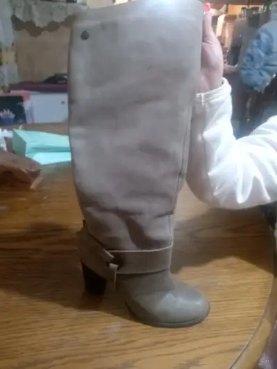 Botas de cuero gris con tacón alto - miniatura 1