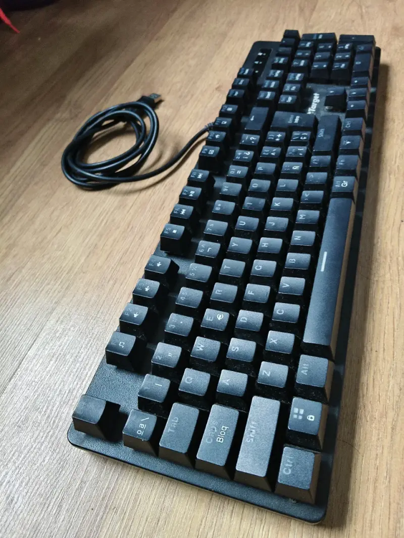 Teclado mecánico Target USB en perfecto estado - 2
