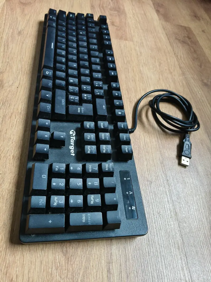 Teclado mecánico Target USB en perfecto estado - 3