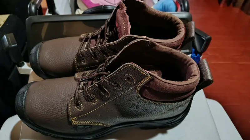 Botas de seguridad marrones anticlavo - 2