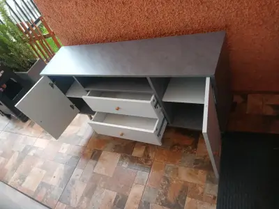 Mueble de almacenamiento con cajones y puertas - miniatura 1
