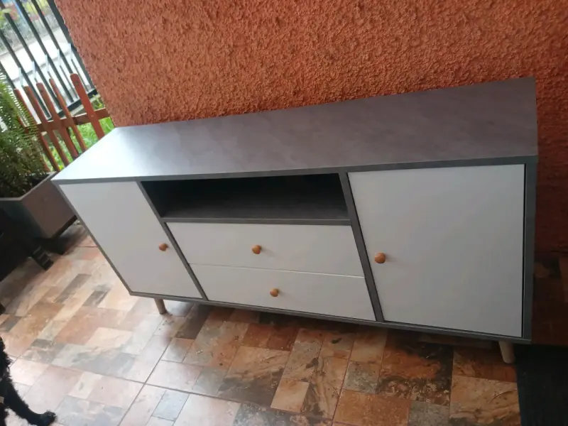 Mueble de almacenamiento con cajones y puertas - 3