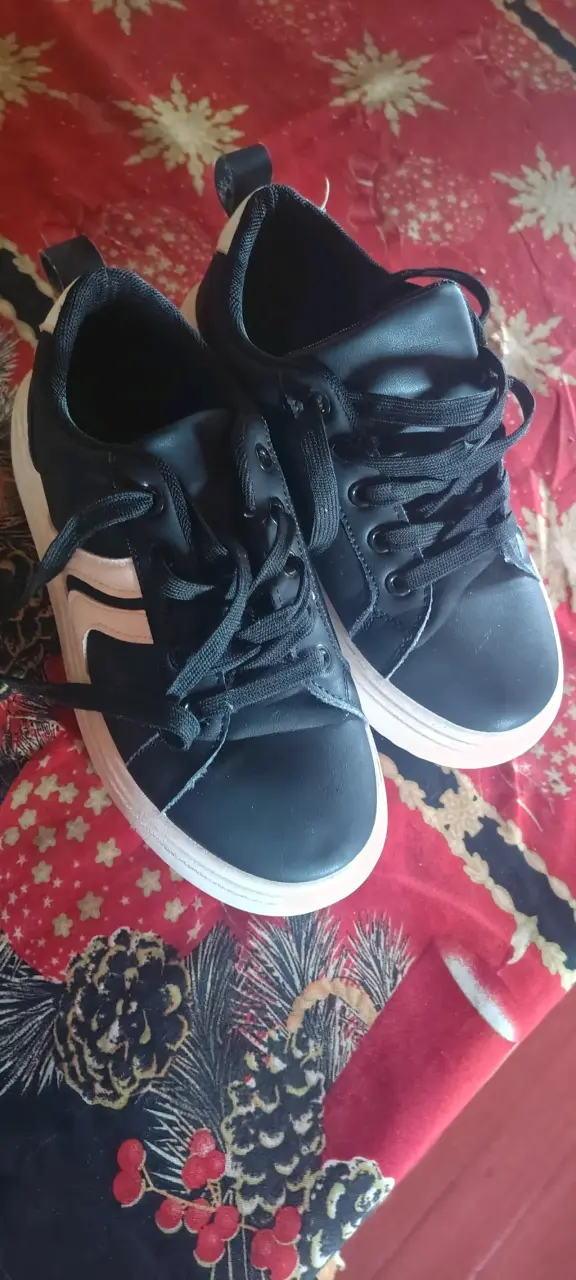 Zapatillas negras deportivas para hombre - 1