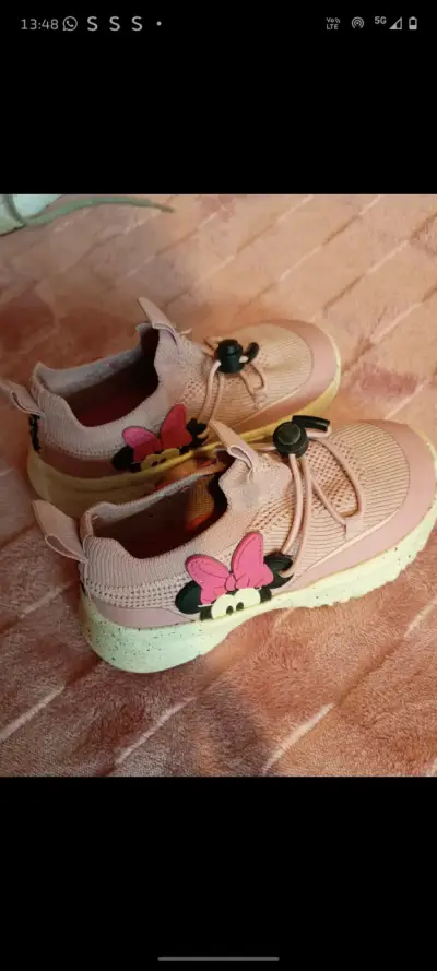 Zapatillas infantiles Minnie Mouse rosadas - miniatura 1