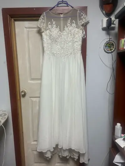 Vestido de novia blanco con encaje La Casa Blanca - miniatura 3