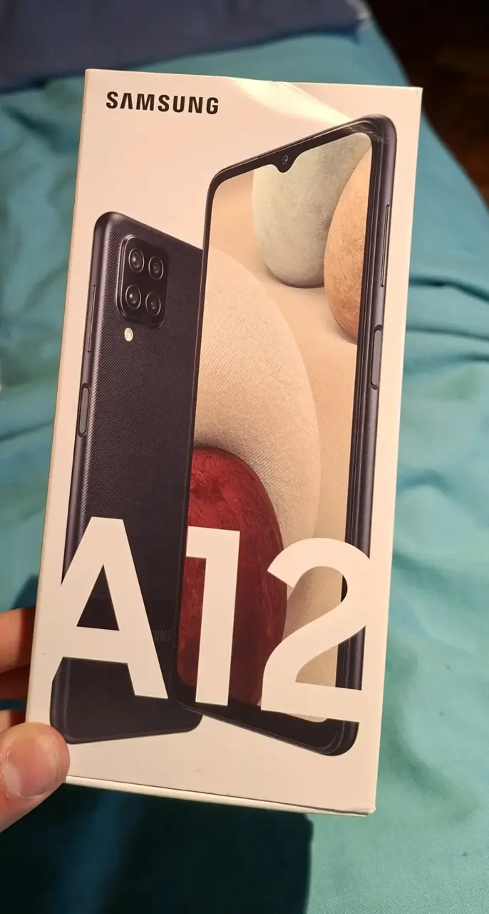 Samsung Galaxy A12 128GB con fundas incluidas - 1