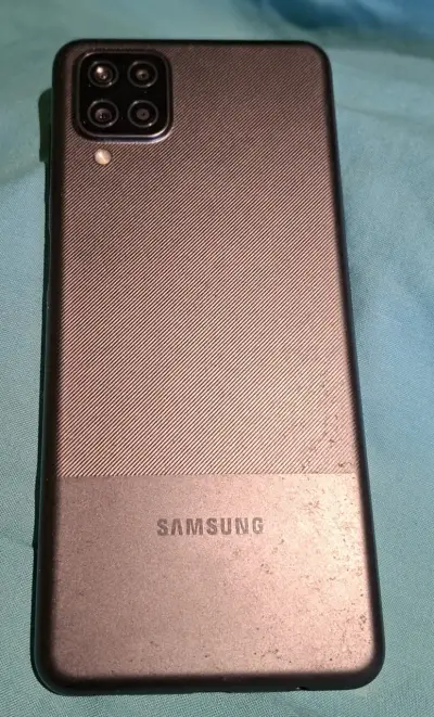 Samsung Galaxy A12 128GB con fundas incluidas - miniatura 4