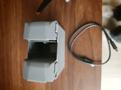 Drone DJI con control remoto y baterías adicional - miniatura 5