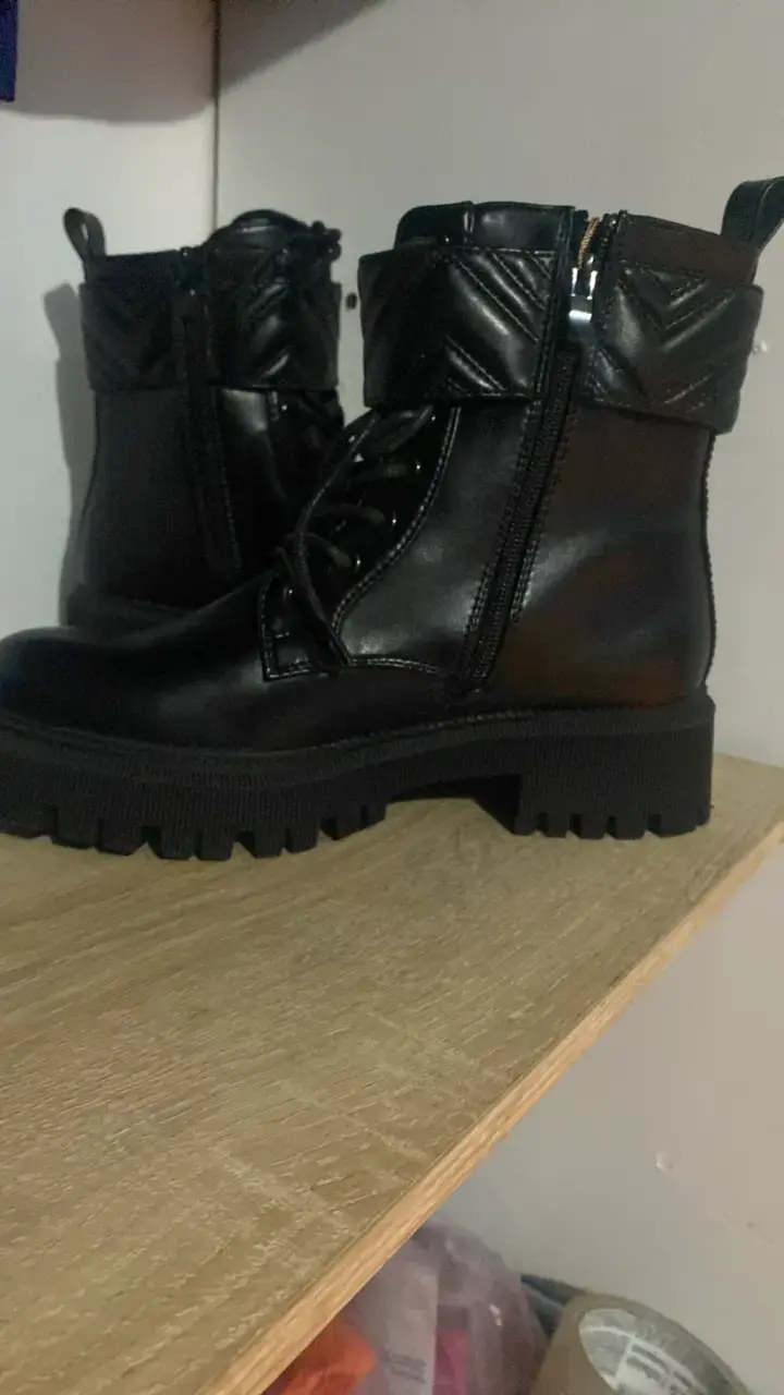 Botas negras de cuero Bata con suela gruesa - 3