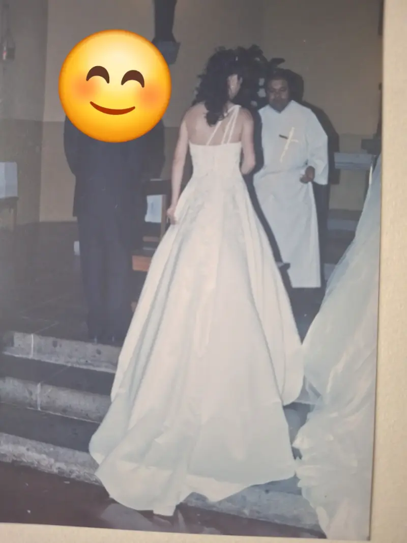 Vestido de novia marfil con cola larga - 2