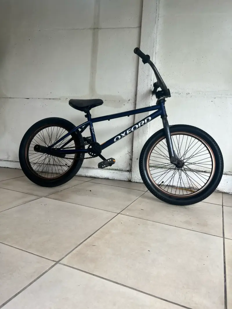 Bicicleta BMX Oxford azul en buen estado - 3