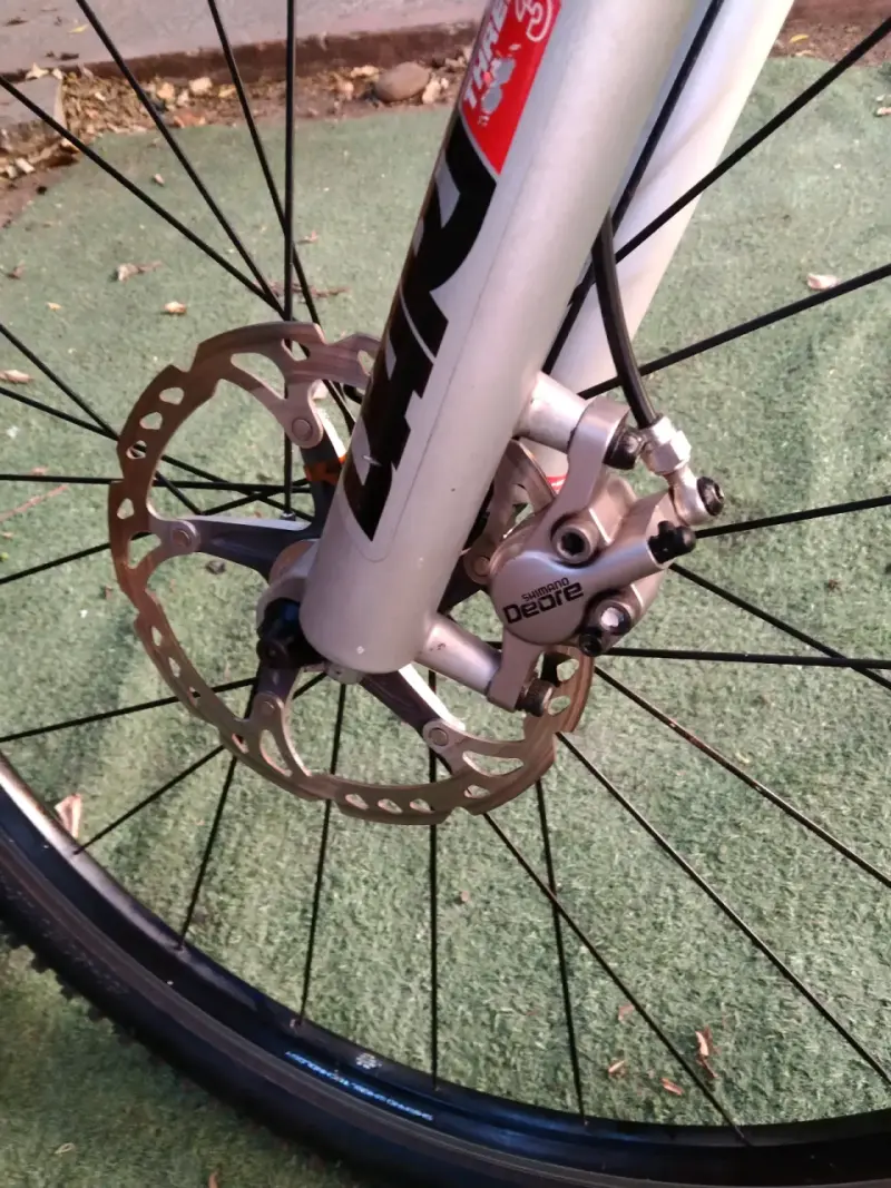 Bicicleta de montaña Scott con suspensión RockShox - 5