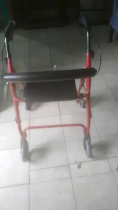 Andador para adulto con asiento plegable - miniatura 2