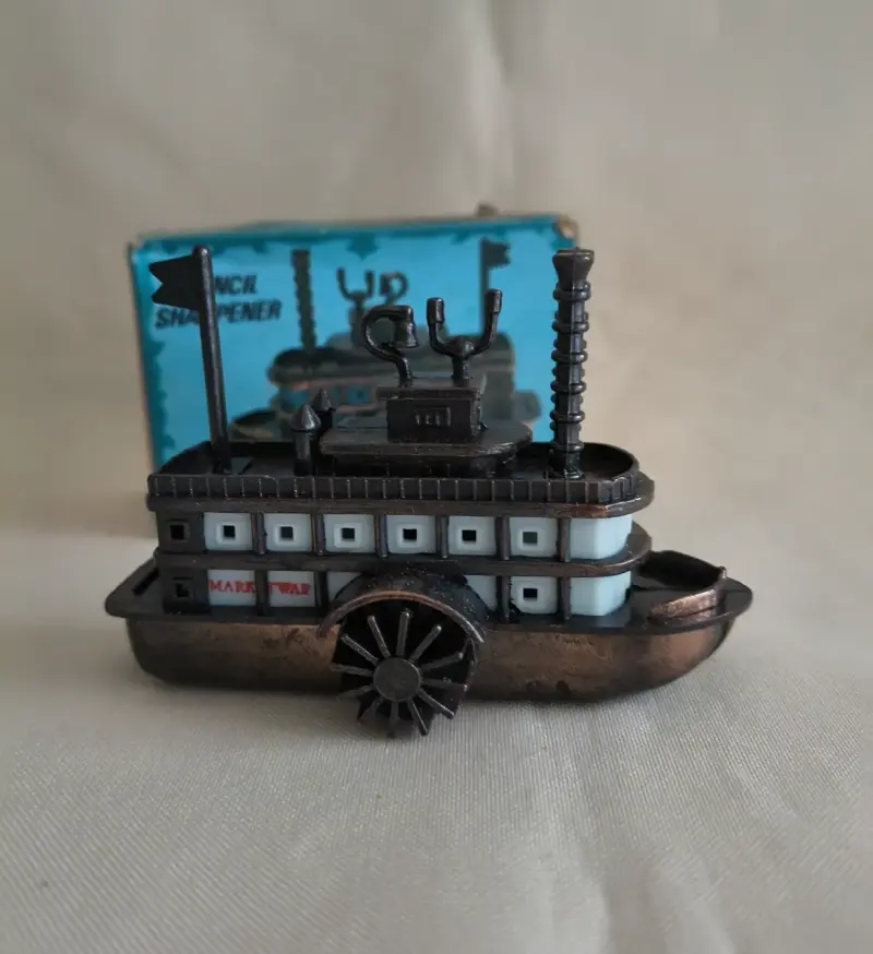 Sacapuntas de barco de vapor en miniatura Vintage - 2