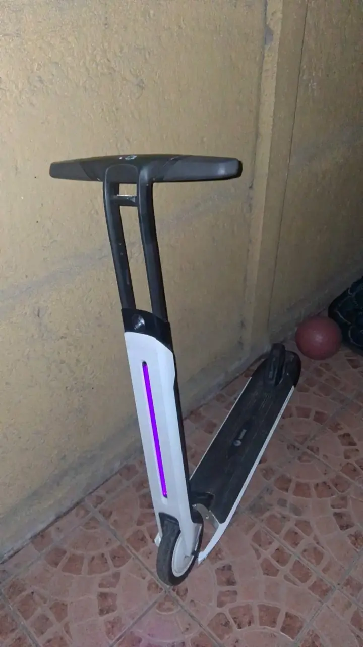 Scooter eléctrico ninebotT15 - 1