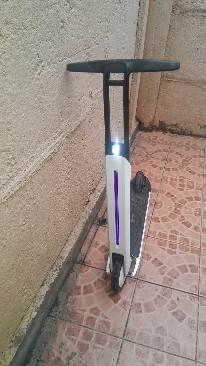 Scooter eléctrico ninebotT15 - 2